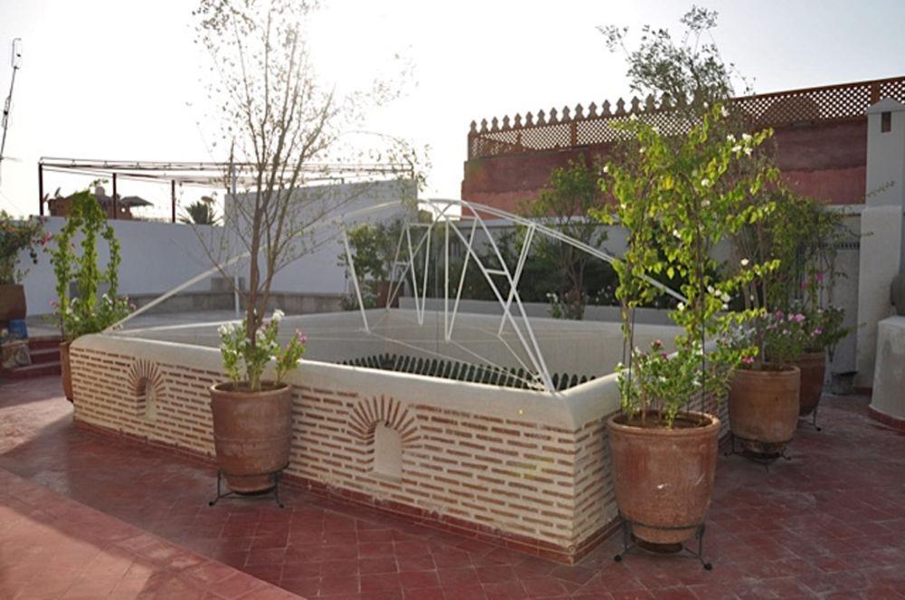 Mirage Pensión 3*
